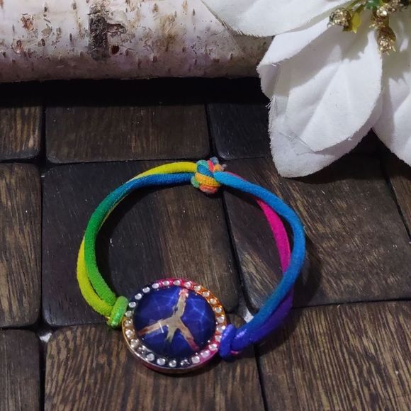 Jewelry - 40 Women's Peace Sign Bracelet ☮️✌️💙
